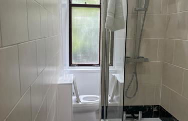 Glasgow South 2 Bedroom Apartment - Foto 2