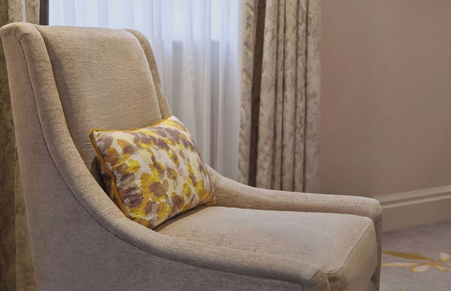 Grosvenor House Suites - Photo 23