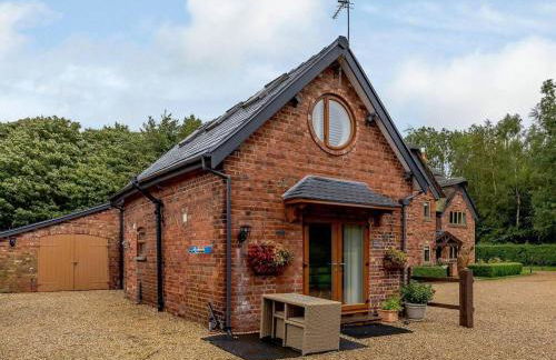 Charming 2-bed Cottage, Beautiful Views, Knutsford - Foto 1