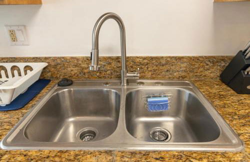 Bright & Cozy Getaway-10min to Downtown LA - Foto 39