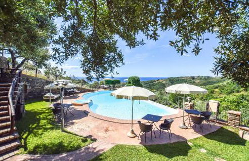 Awesome Apartment In Casal Velino - Foto 2