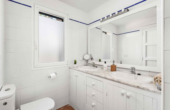 Bini Carmen - Photo 19