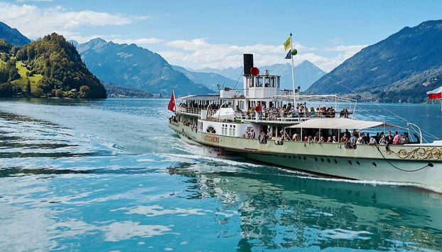 Giro in barca sui laghi Thun e Brienz