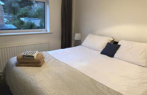 A Home from Home -2 Bed Flat & Free Driveway Parking - Foto 10