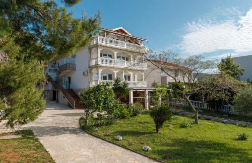 Villa Rosmarin - family friendly, beachfront - Photo 9