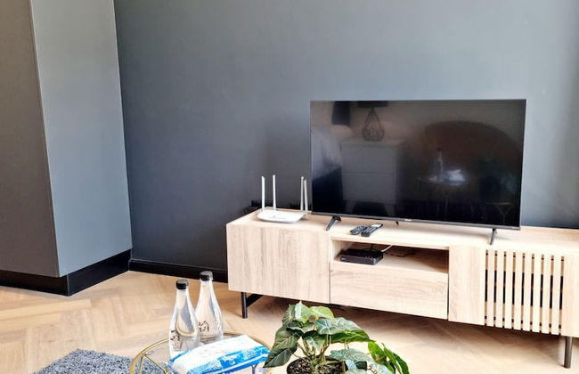 9 Palms by Smart City Stays - Photo 8