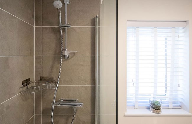 Charming Modern City Escape Garden Parking - Foto 11