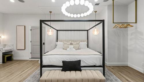 The LUX at West Event & Stay, Pool, Golf & Pickle - Photo 4