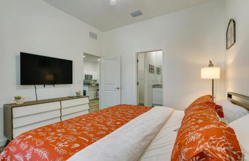 Walkable Downtown LaBelle Apt w/ Private Balcony! - Photo 11