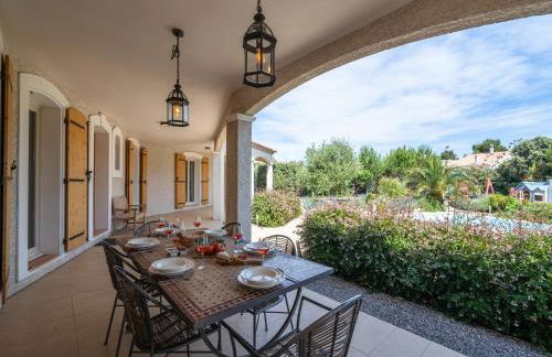 Stylish Villa with Terrace - Foto 29