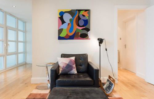 Central Home with Parking near Waterloo & St Thomas & Big Ben & Parliament - Foto 8