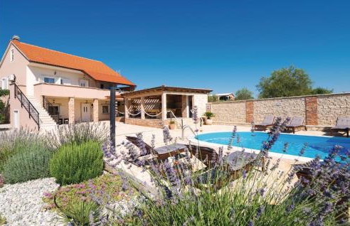 Five-Bedroom Holiday Home In Gorica - Foto 12