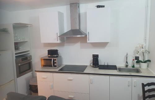 Femros Apartments, 15mins to city center. - Foto 45