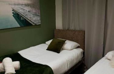 Stylish Madison Apartment with Balcony - FREE Car Parking - Hemel Hempstead Town Centre - Foto 15