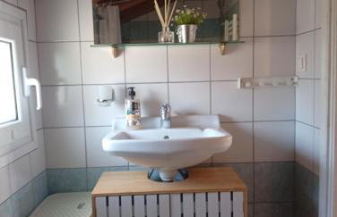 Cosy Loft Apartment, Argyrades - Photo 9