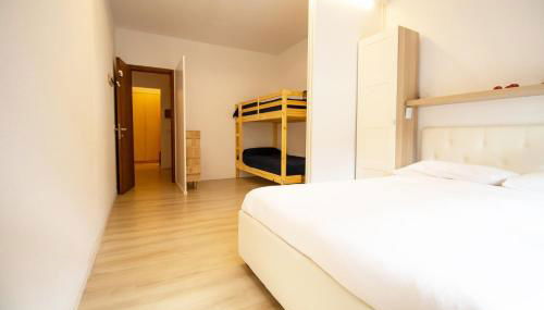 Casa Franz in Val di Fassa by Zoom In Earth - Foto 2, wardrobe