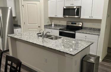 Classic 3bedrooms 2Bath - Photo 4