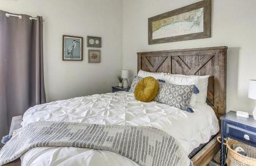 Salt and Light Oceanfront Condo with Pool and Elevator - Foto 17