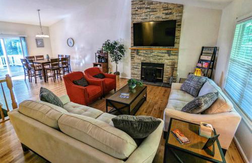 Mountain Getaway - 7 beds, 2 King - Large Common Area - Foto 2