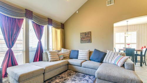 Patio, BBQ and Yard Family Retreat in Pearland - Foto 4