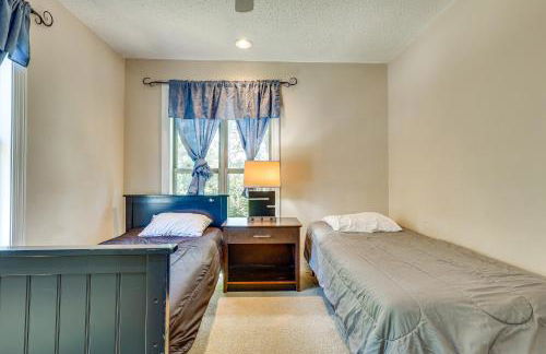 Double Springs Cabin Stay with Deck and Shared Dock! - Foto 15