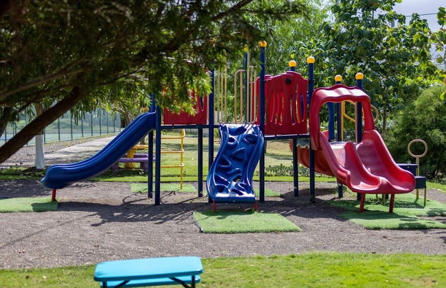 HAPPY HOLIDAYS at Drax Hall Country Club - Foto 29