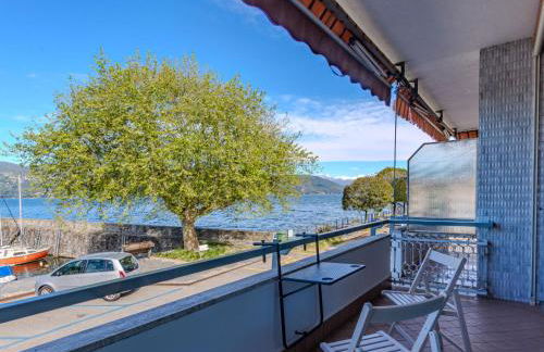 Apartment Attilio lake front view by Interhome - Foto 25