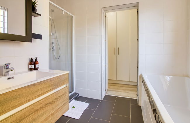 Lush Suburban Paradise - Deluxe Unit - Foto 13