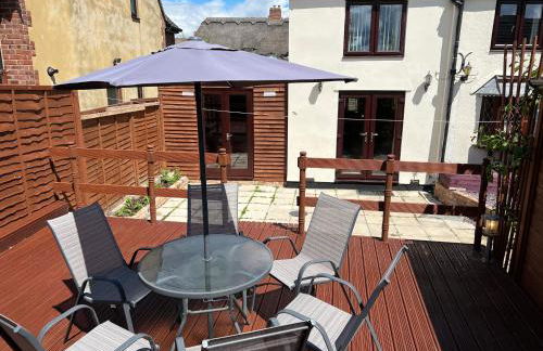 Cosy 3 Bed Cottage-Gloucester-Parking-Garden-Free Hot Tub Weekends-Work or Leisure - Foto 24