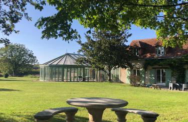 Domaine de la Haute Justerie - piscine & billard à l’orée des bois - Loire Valley - Foto 3