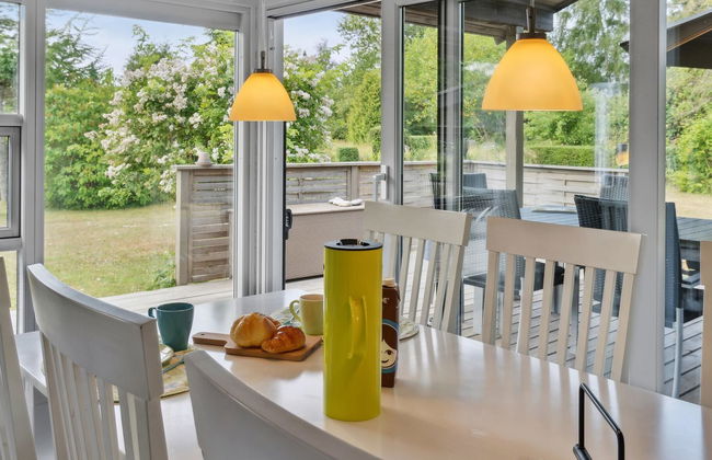 "Holmwith" - 200m from the sea - Foto 23