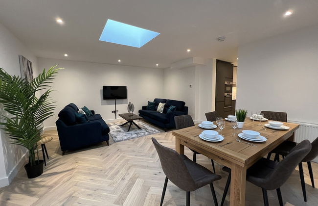 Isleworth Apartments - Photo 9