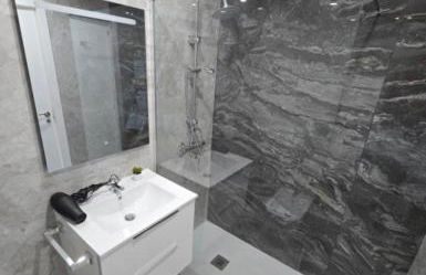 Two-Bedroom ,central,wifi,sea view - Photo 18