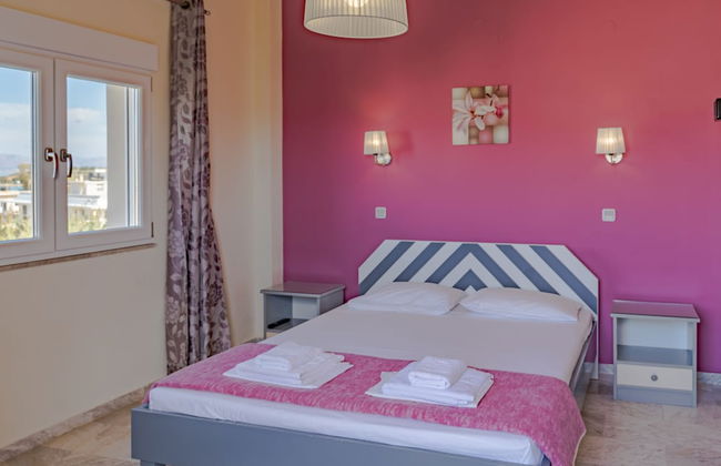 Saint-Trope Studios - Photo 13