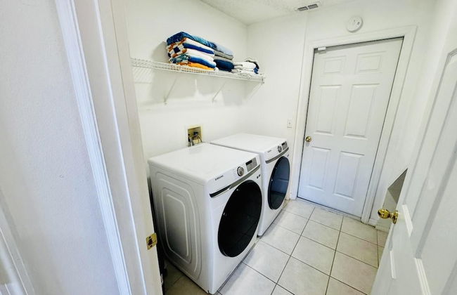 7/6.5 Beautiful Vacation Home With Private Pool, and Much More!! - Foto 59