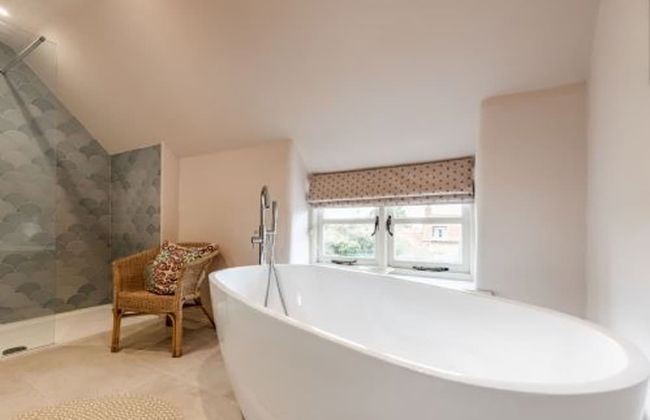 Host Stay White End - Photo 17