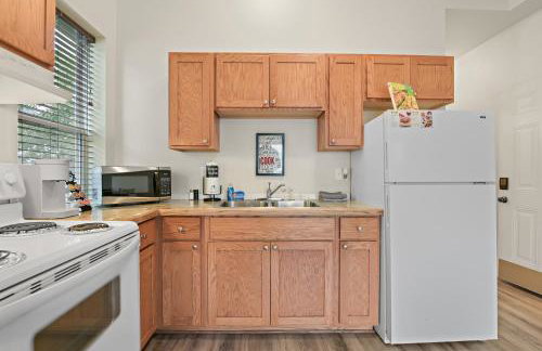 Maple Leaf Manor Suites - Photo 29