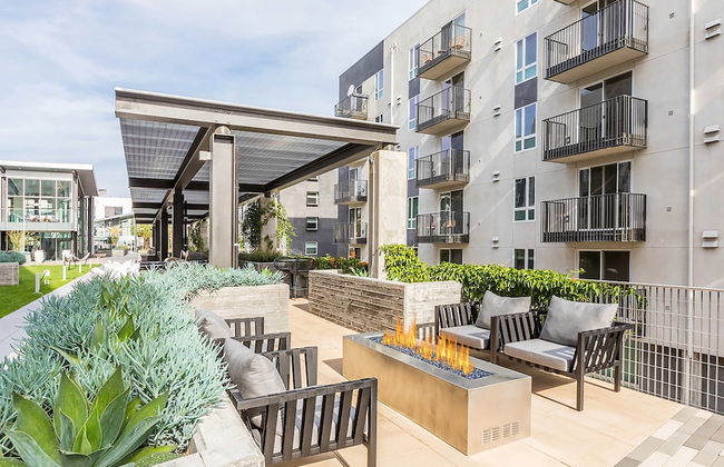 Stylish 2BR Near Dodgers Stadium by Oneluxstay - Foto 20