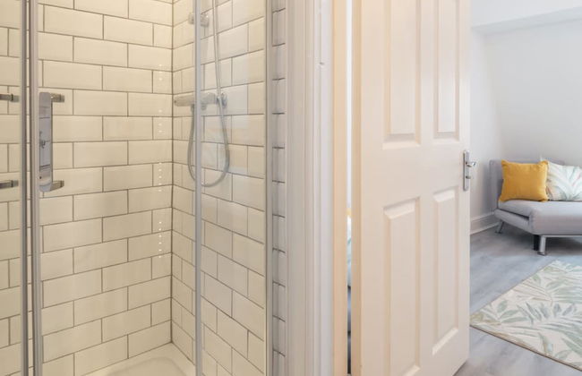 Host Stay The Crow s Nest - Photo 13