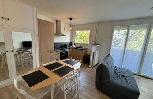 Appartement rénové à 10min de paris métro 11 et 9 - Foto 3