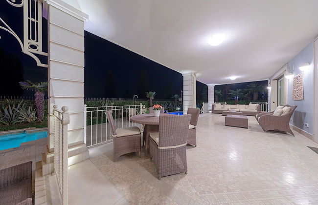 Luxury Lakefront Catullo with pool - Photo 57