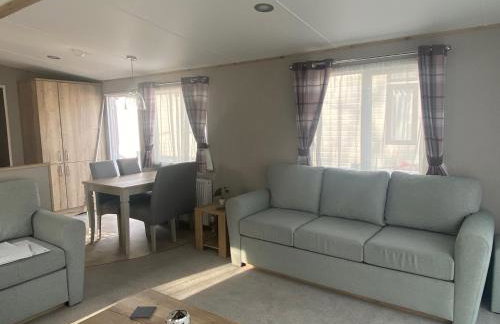 Coghurst Hall Holiday Home Sleeps 6, 2 bedrooms - Foto 8