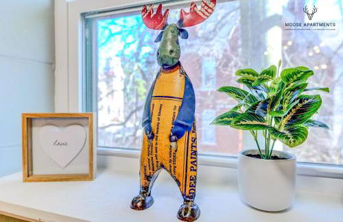 The Moose #8 - Modern Luxe Loft with King Bed & Free Parking & Wifi - Foto 6