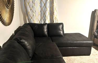 Exquisite 5 Bedroom Near Airport - Foto 16