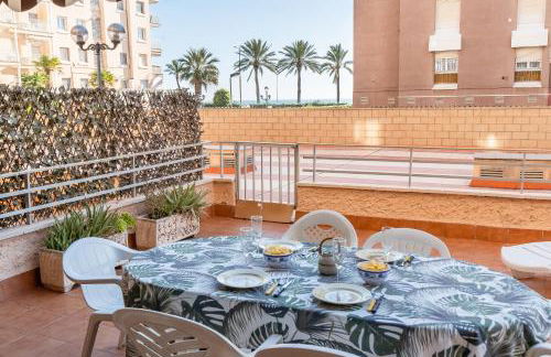 SeaFront 1ª línea y 2 piscinas - Foto 37