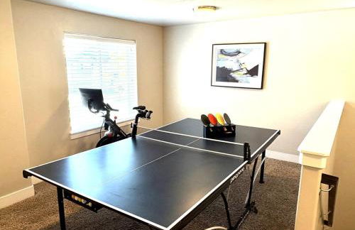 Hole in One Place with Hot Tub and Ping Pong - Foto 8