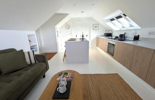 Cober Riverside Retreat - Luxury Barn Apartment in The Heart of Cornwall - Photo 1