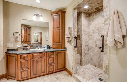 Silver Lake Estate - Private Beach - Hot Tub - Arcades - Foto 40