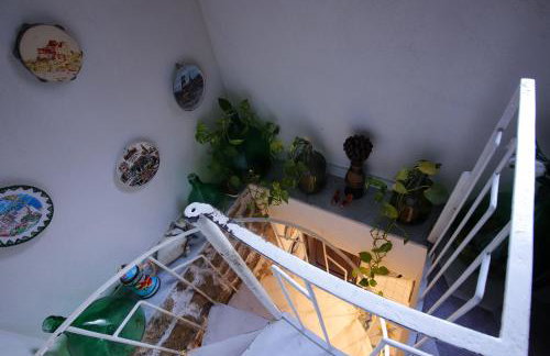 Giallo Napoletano Home - Photo 35