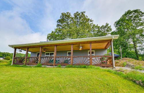 6 Mi to Lake Liberty Pet-Friendly Home with Yard - Foto 24